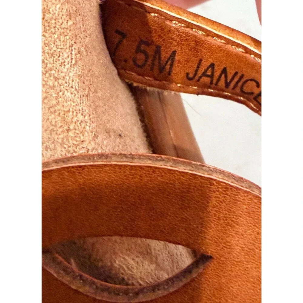 Soul Naturalizer Janice Sandals Slip-on Thong Womens Sz 7.5 M  Brown